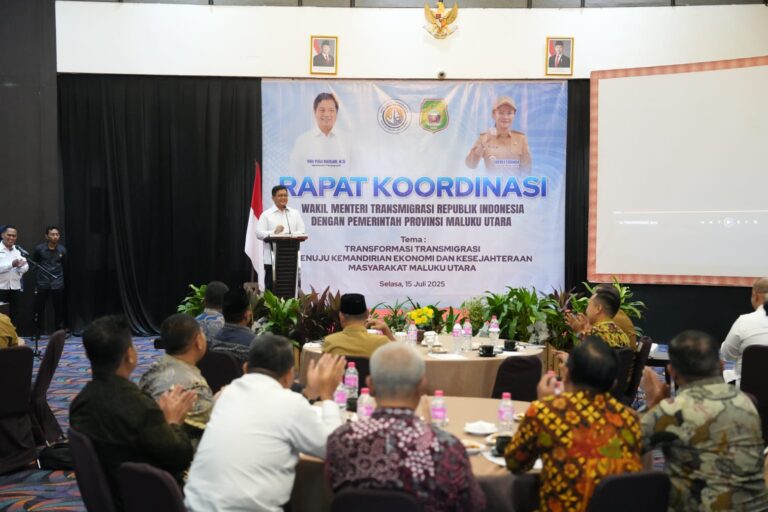 Berdayakan Masyarakat di Kawasan Transmigrasi, Mas Dirham Teken MoU Bersama Pemkab Pulau Morotai