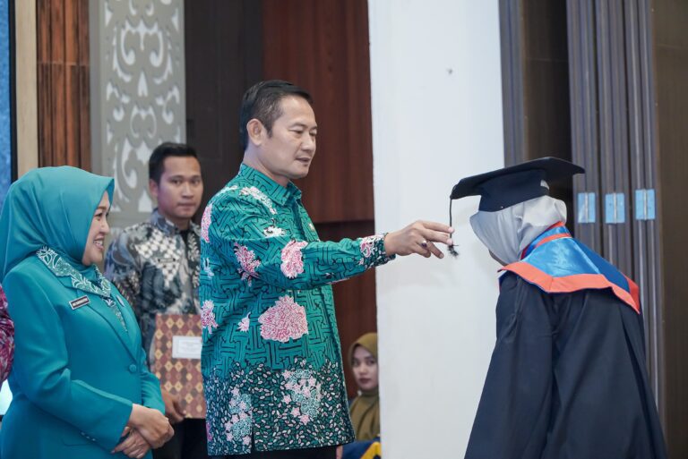 Peringati Harganas Ke 32 Dengan Wisuda SOTH Hingga Launching Simponi KB