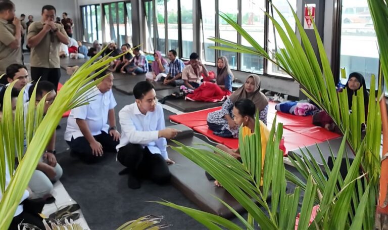 Wapres Gibran Temui Keluarga Korban KMP Tunu Pratama Jaya di Pelabuhan Ketapang Banyuwangi