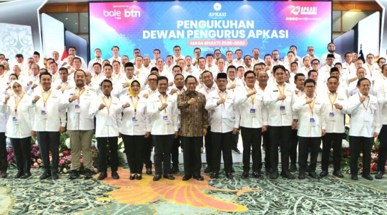 Dilantik Jadi Pengurus Apkasi, Bupati Ipuk Dapat Mandat Kembangkan Pariwisata Daerah