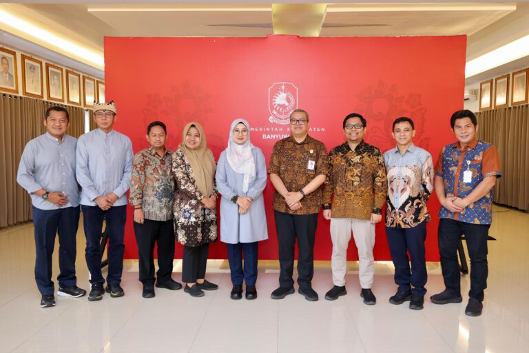 Banyuwangi Ditunjuk Sebagai Piloting Digitalisasi Bansos Nasional, Bupati Ipuk: Kami Siap Berkontribusi