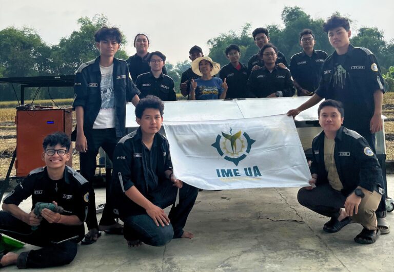 Mahasiswa UNAIR Beri Dampak pada Masyarakat lewat Inovasi Pengering Hasil Panen Bertenaga Surya