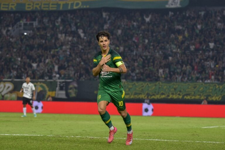 Persebaya Menang Tipis atas PSS Sleman di Laga Team Launching Game 2025/2026