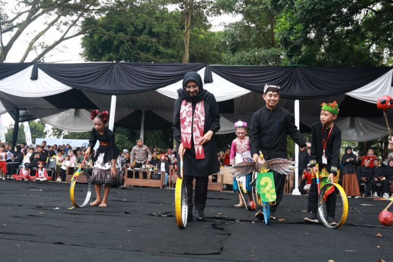 Peringati Hari Anak Nasional, Banyuwangi Gelar Festival Mainan Anak Tradisional