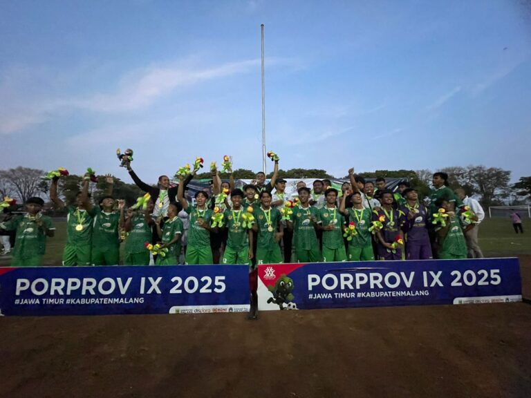 Surabaya Akhiri Puasa Medali Emas Cabor Sepakbola Porprov. Kini Sepakbola Surabaya Kembali Kejalur Kejayaan