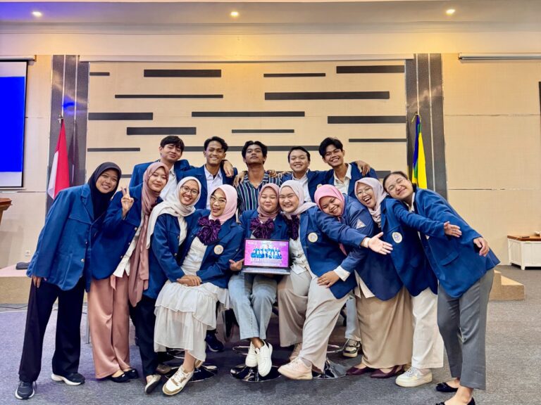 Hadirkan Program SEJATI di Kendalrejo, Tiga Ormawa FIKKIA UNAIR Lolos Pendanaan PPK Ormawa Kemdiktisaintek