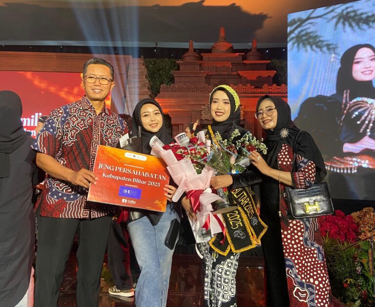 Raih Gelar Jeng Persahabatan, Mahasiswi Ilmu Komunikasi UNAIR Siap Berkontribusi untuk Pariwisata Kabupaten Blitar