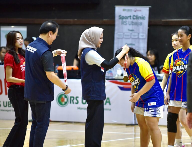 Aras Gading Muda dan Sahabat Semarang Juara Kejurnas Basket U-16 2025 di Surabaya