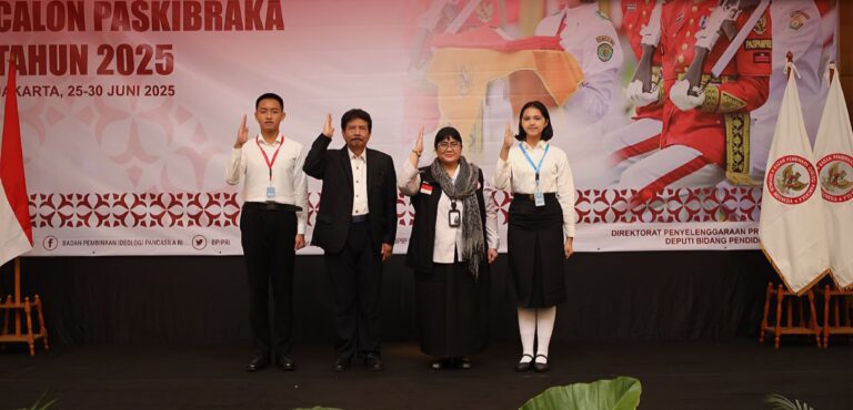 Pelajar SMA Al-Hikmah Surabaya, Arka Bintang Isadkauthar, Lolos Seleksi Paskibraka Nasional 2025!