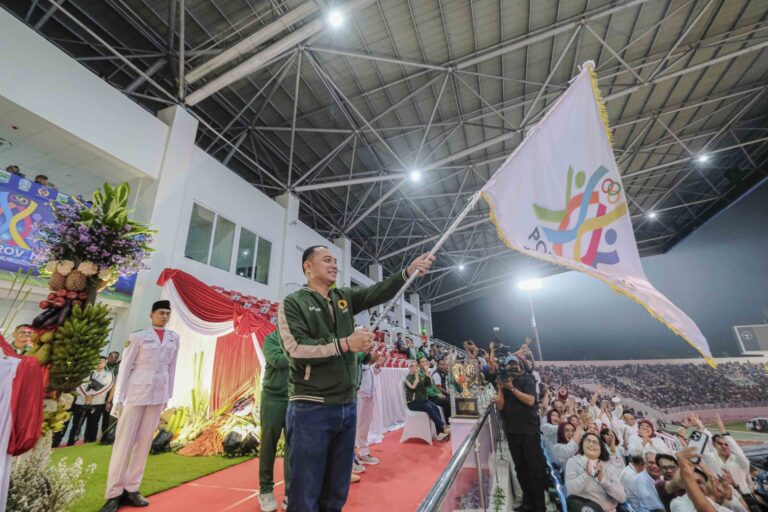 Surabaya Siap Jadi Tuan Rumah Porprov Jatim 2027, Wali Kota Eri: Harus Lebih Menggelegar!