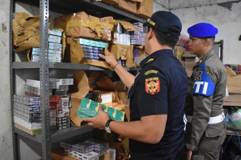 Satpol PP Surabaya dan Bea Cukai Sidoarjo Amankan Lebih dari 500.000 Batang Rokok Tanpa Cukai