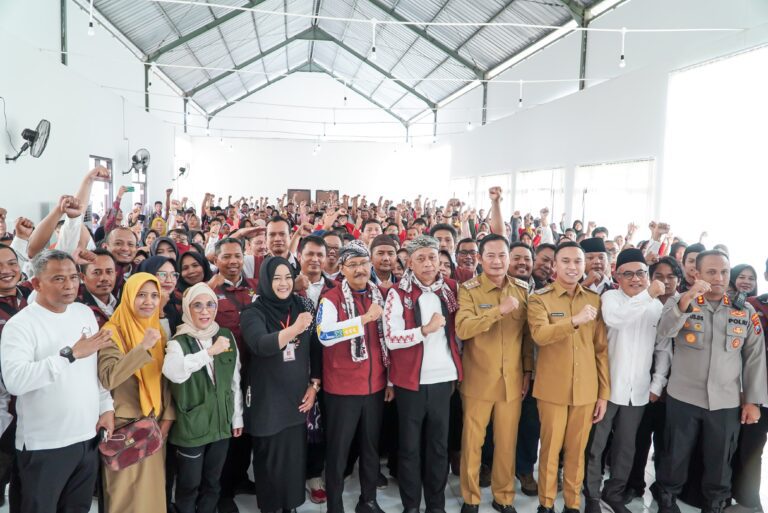 Mensos RI Kunjungi Sekolah Rakyat Menengah Atas 25 Brondong 