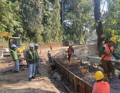 Dilakukan Percepatan, Bupati Ipuk Bersyukur Jalur Gumitir Bisa Dibuka Lebih Cepat