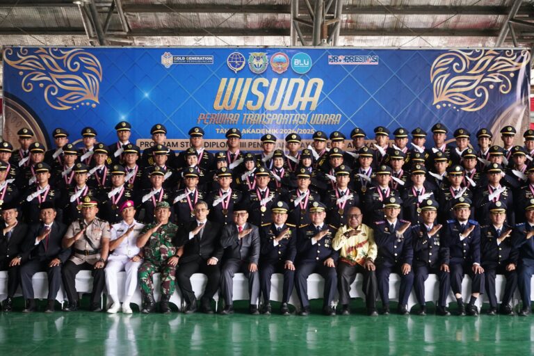 Wabup Mujiono Dorong Lulusan Akademi Penerbangan Banyuwangi Jadi Pelopor Seaplane Indonesia