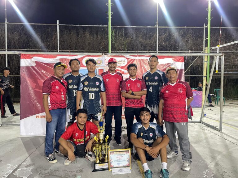 Cerme Lor Festival yang kali ini digelar yakni Turnamen Bola Voli Putra Antar RW.