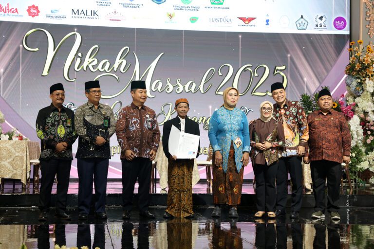 Kisah Suka Cita Pasangan Tertua Hingga Termuda di Isbat Nikah Massal Surabaya