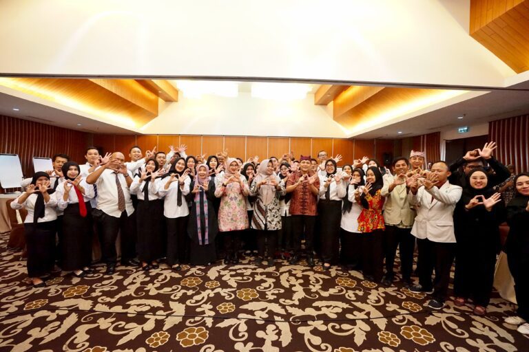 Tingkatkan Layanan Publik Inklusif, Pegawai Pemkab Banyuwangi Dilatih Bahasa Isyarat 