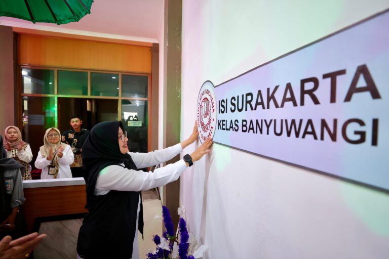 ISI Surakarta Resmi Dibuka di Banyuwangi, Bupati Ipuk: Wujudkan Mimpi Para Seniman 