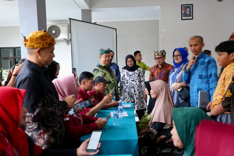 Dihadiri Kemensos, Kemendagri, DEN, hingga BPS, Uji Coba Digitalisasi Resmi Dimulai di Banyuwangi