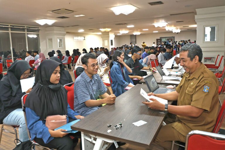 Lolos Beasiswa Pemuda Tangguh 2025: 2.766 Mahasiswa Daftar Ulang, Pemkot Surabaya Biayai Kuliah Hingga Lulus!