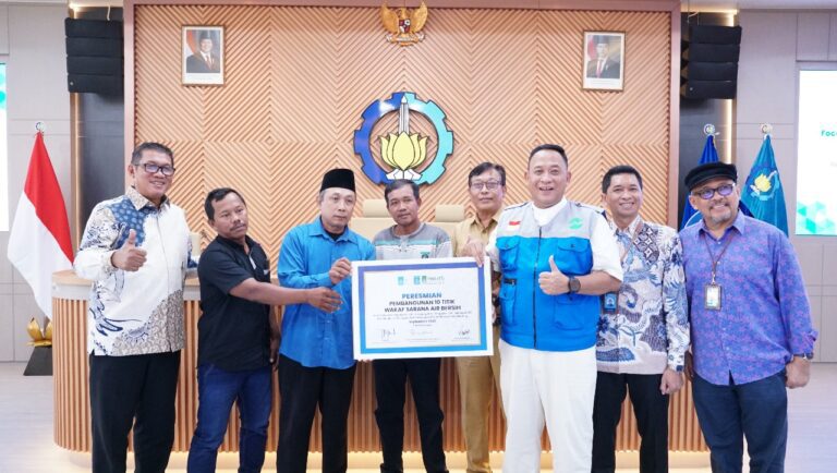 Sinergi YMI – IKA ITS Hadirkan Sepuluh Wakaf Sarana Air Bersih