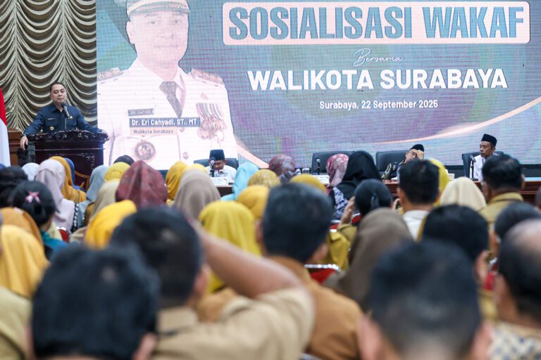 Surabaya Ditetapkan sebagai Kota Wakaf, Wali Kota Eri Cahyadi Dorong Camat-Lurah untuk Gerakkan Ekonomi