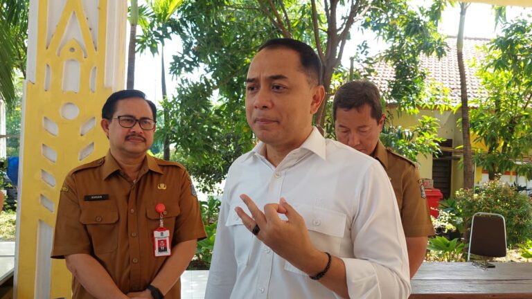 Wali Kota Eri Cahyadi Tegaskan RT/RW dan LPMK Dilarang Pungut Biaya Adminduk