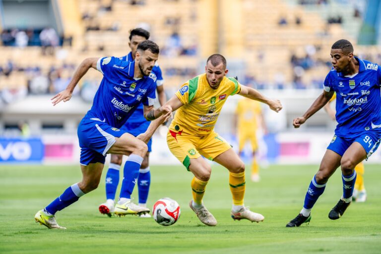 Persebaya Gagal Curi Poin di Markas Persib Bandung