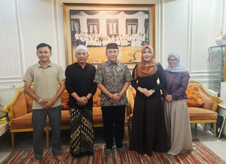 Diskusi Lesehan bersama Dirintelkam Polda Jatim, Politisi Cantik Lia Istifhama Singgung Cagar Budaya Grahadi Yang Terbakar