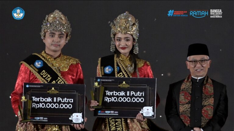 Harumkan Almamater, Mahasiswa UNAIR Dinobatkan sebagai Terbaik II dan Terfavorit Duta Bahasa Nasional