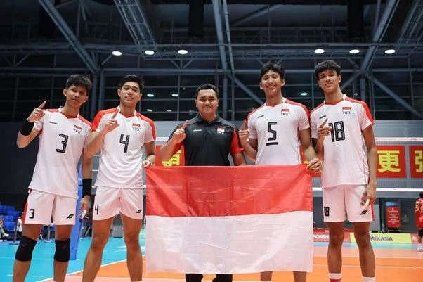 Unesa untuk Indonesia: Mahasiswa dan Dosen FIKK Perkuat Timnas Voli U-21 pada Kejuaraan Dunia di Tiongkok