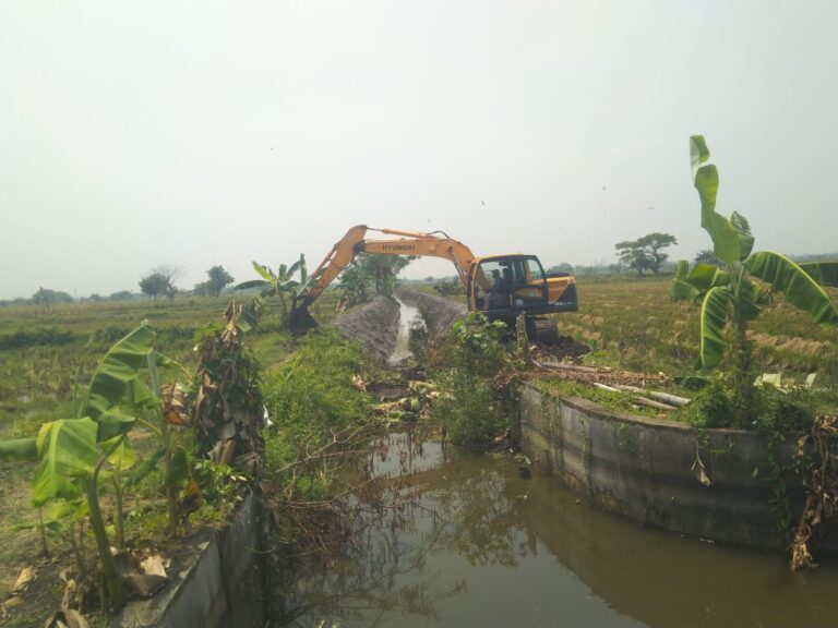 Menghadapi Musim Hujan Pemkab Lamongan Benahi Saluran Air