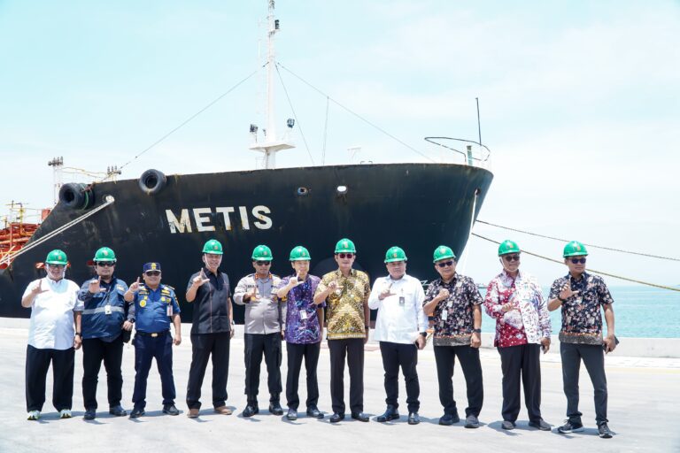 Tim Kemenkopolkam Tinjau Kelengkapan Fisik Pelabuhan Tanjung Pakis Paciran