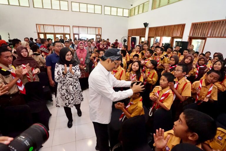 Bupati Ipuk Siapkan Lahan untuk Bangunan Permanen Sekolah Rakyat, Mensos: Banyuwangi Jadi Prioritas 