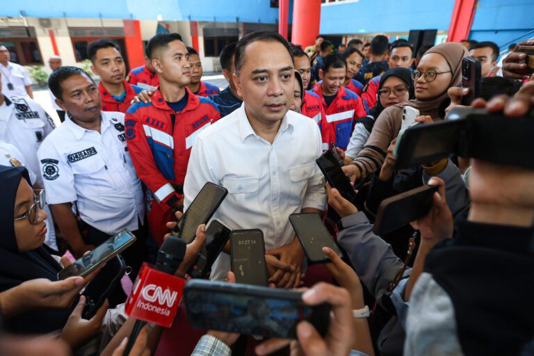 Pemkot Surabaya Siapkan Bantuan Tangan Palsu untuk Nur Ahmad, Korban Reruntuhan Ponpes Al-Khoziny