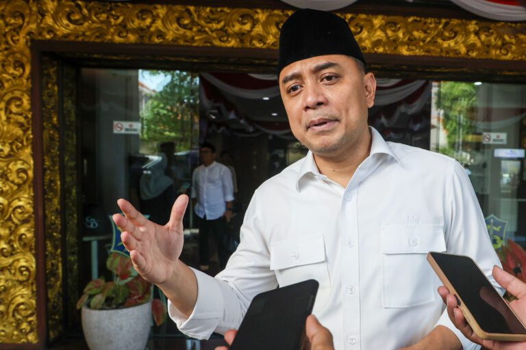 Wali Kota Eri Cahyadi Prioritaskan Infrastruktur Jalan, Tunda Pembangunan RS di Surabaya Selatan