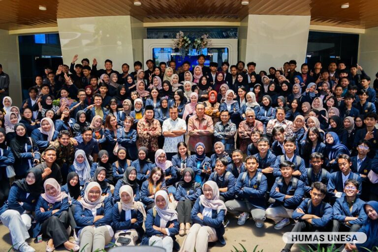 SBY Beri Kuliah Umum di Unesa 5 Magetan, Ajak Civitas Jadi Lokomotif Kemajuan Bangsa