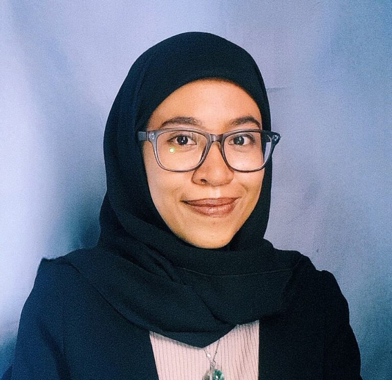 Berbekal Ketekunan, Mahasiswi FIB UNAIR Raih Anugerah Sutasoma Terbaik Balai Bahasa Provinsi Jawa Timur