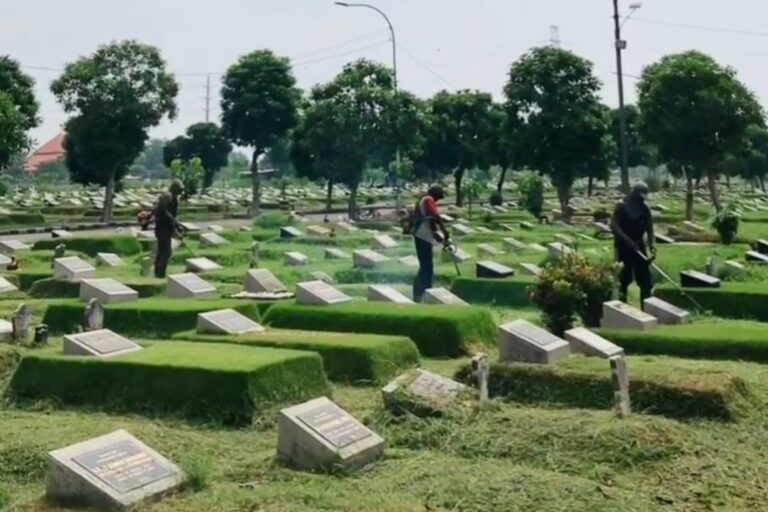 Pemkot Surabaya Gandeng Kampung Atasi Keterbatasan Lahan Pemakaman