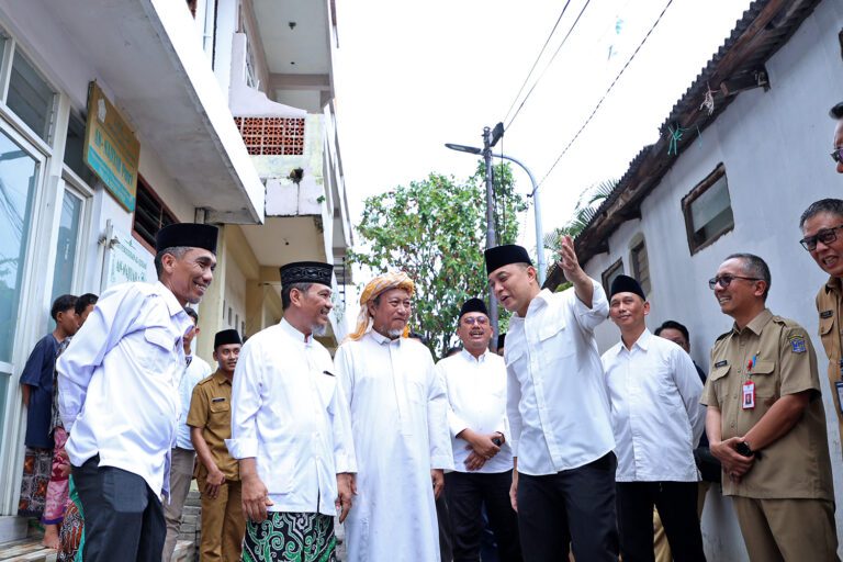Wali Kota Eri Cahyadi Bersama ITS Audit Struktur Bangunan 1.100 Pondok Pesantren di Surabaya