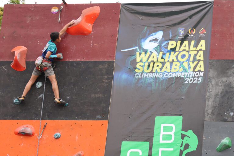 248 Peserta Ramaikan Kejuaraan Panjat Tebing Piala Wali Kota Surabaya