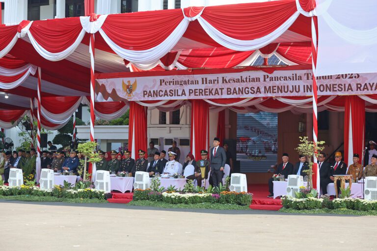 Wali Kota Eri Dorong Generasi Muda Surabaya Tanamkan Nilai Pancasila Melalui Kegiatan Positif di Tiap RW