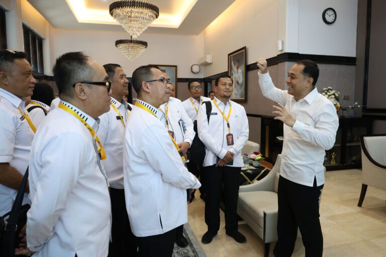 Pemkot Surabaya Terima Kunjungan VKN TK II Angkatan XXIX, Walikota Eri Paparkan Praktik Baik Penindakan Pungli