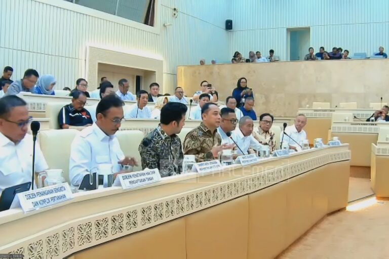 Wali Kota Eri Cahyadi Pimpin Perjuangan Warga Eigendom, Hadirkan Solusi di Komisi II DPR RI