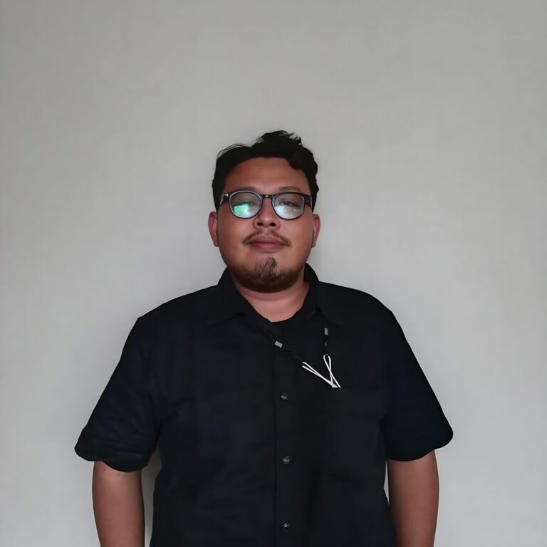 Dari Psikologi ke WALHI: Kiprah Alumnus UNAIR yang Aktif Menyuarakan Isu Lingkungan