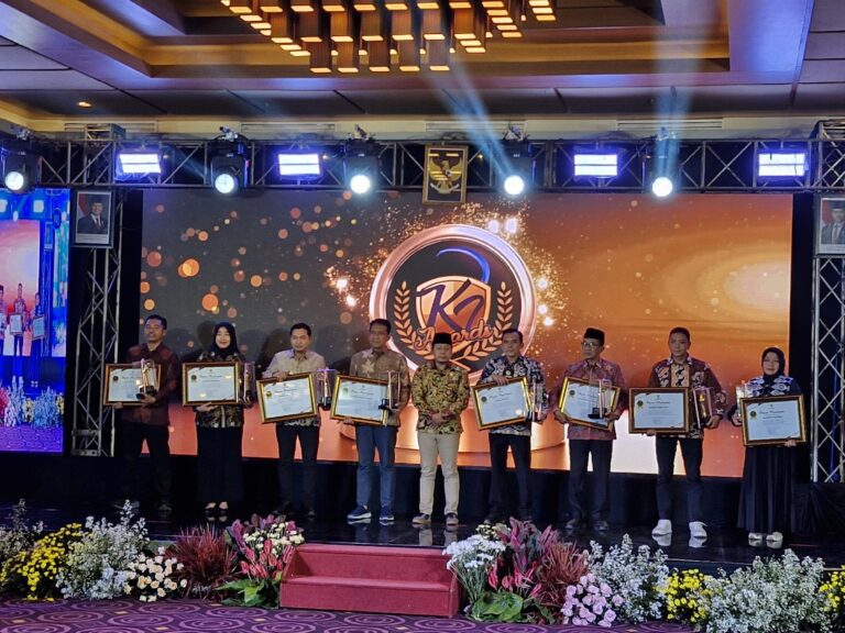 Surabaya Terbaik Pertama Keterbukaan Informasi Publik se-Jawa Timur