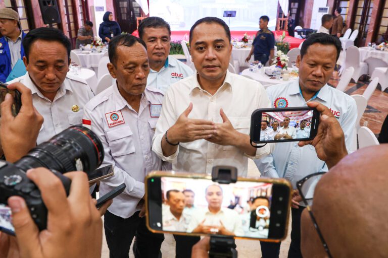 Wali Kota Eri dan KSPSI Surabaya Sepakati Komitmen Ketenagakerjaan hingga Pelindungan Pekerja