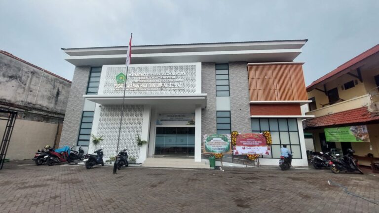 Alhamdulillah, Gedung Pusat Layanan Haji dan Umroh Terpadu Surabaya Diresmikan Besok
