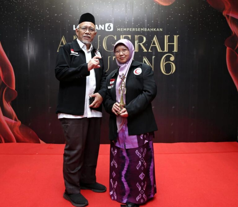 Dedikasi Tiada Henti, Perjalanan Inspiratif Alumni FK UNAIR di Gaza dan Anugerah Perempuan Hebat