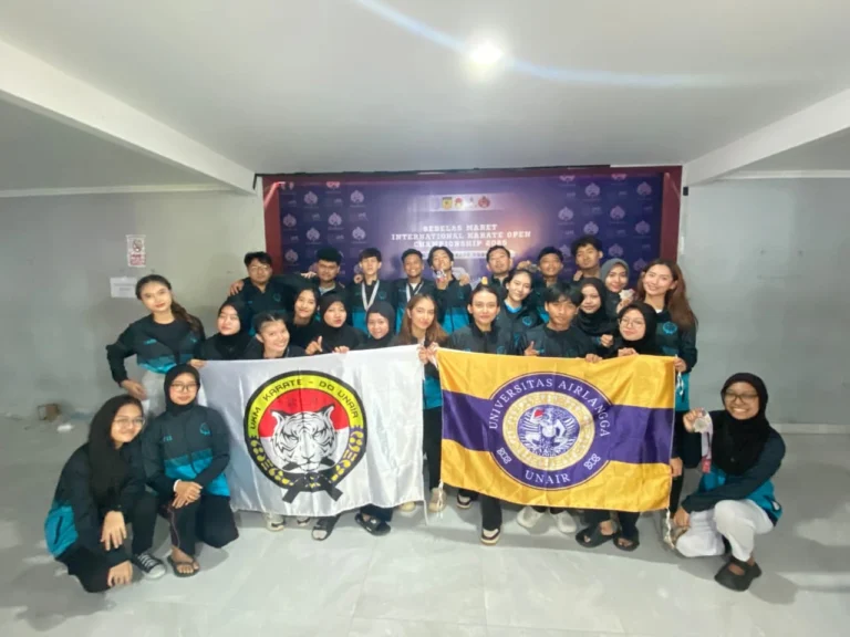 Delegasi UNAIR Sabet 27 Medali di Sebelas Maret Open II International Karate Championship
